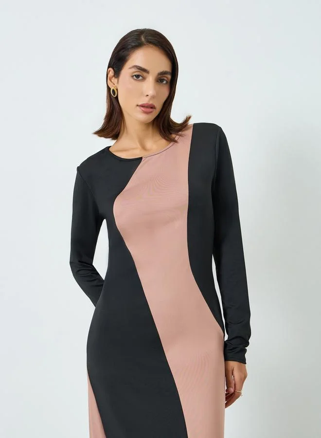 تايك تو فستان طويل ضيق بألوان متباينة